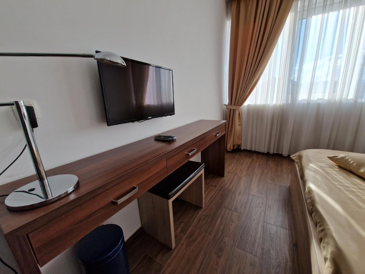 Motel Celebic Mitrovici  Eksteriør bilde